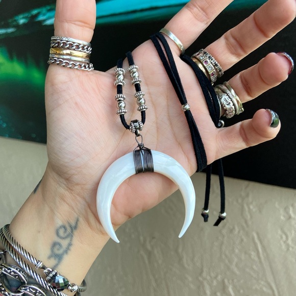 Mother of pearl up side down crecent moon charm on adjustable black suede cord - Picture 11 of 12